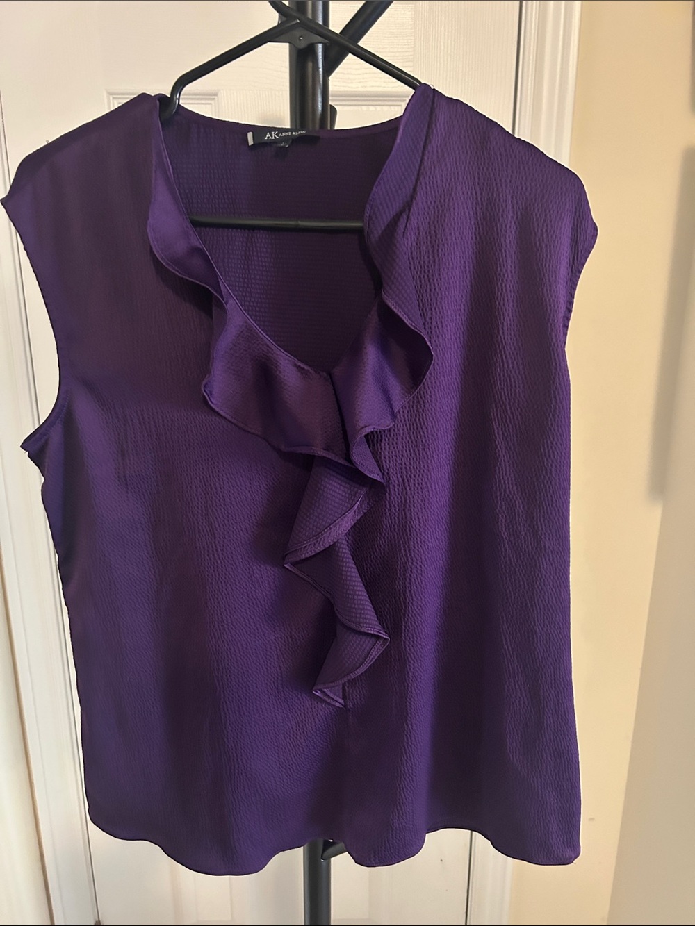 Anne Klein Purple Ruffle V-Neck Sleeveless Blouse